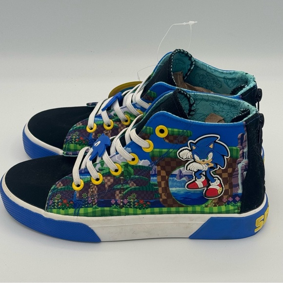 NWT Sonic The Hedgehog Sega High Top Canvas 2D Graphics Rear Zip Lace Up Design - Picture 4 of 12